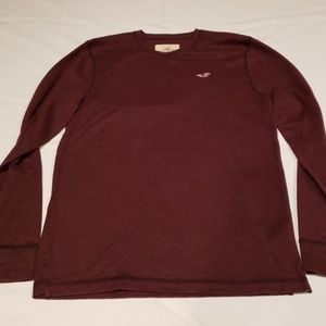 Hollister burgundy t shirt